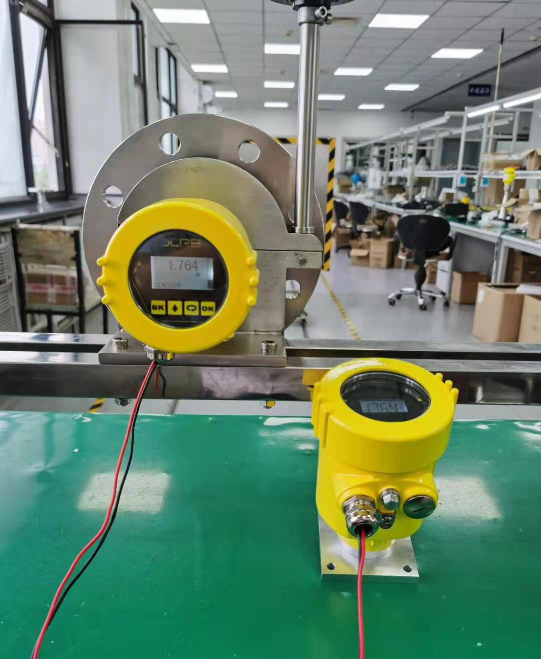 產品升級 | 雷達液位計分體表頭，罐旁顯示儀表 