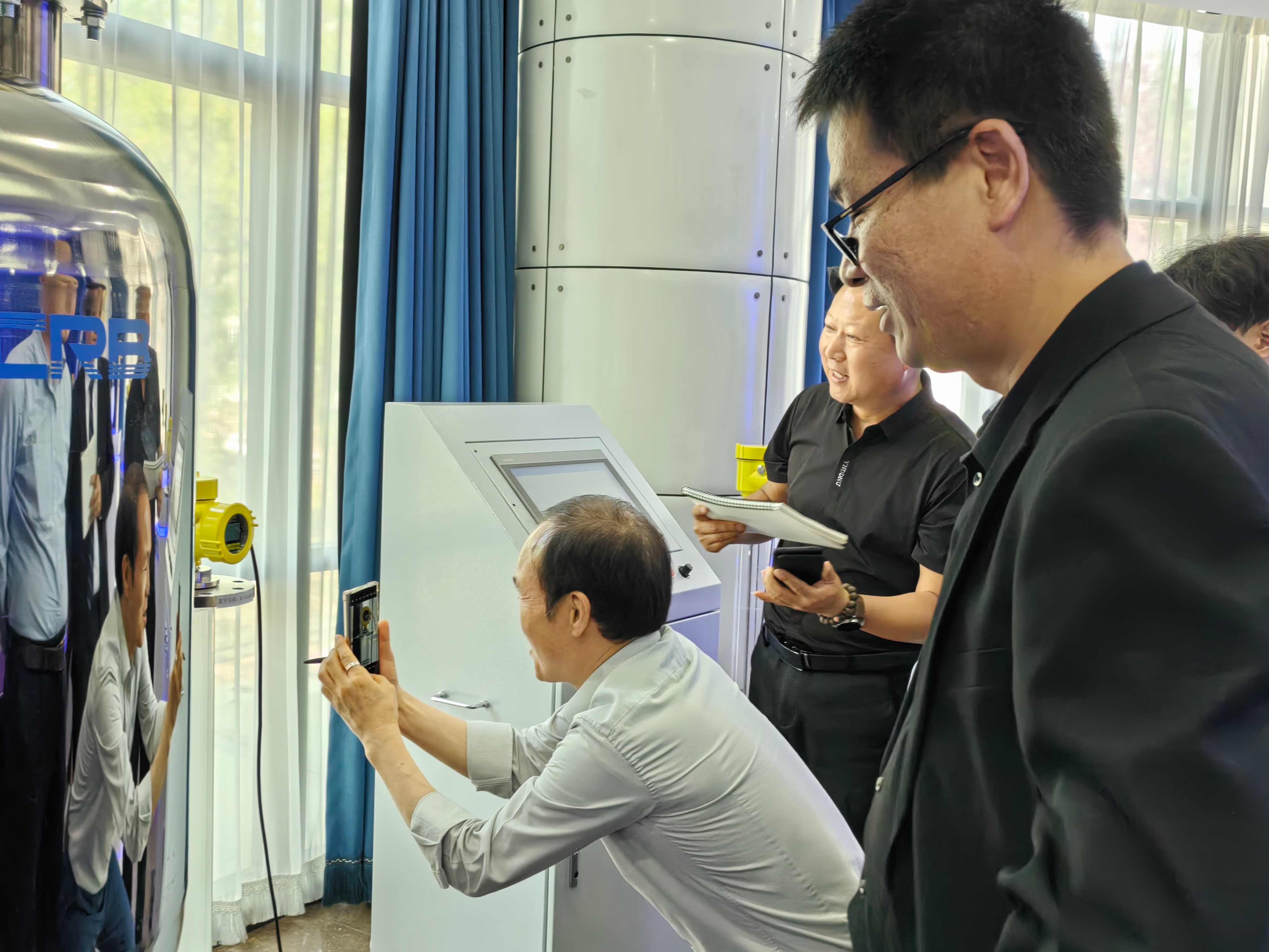 韓國(guó)客戶到訪北京精誠(chéng)瑞博 開展技術(shù)交流與車間考察