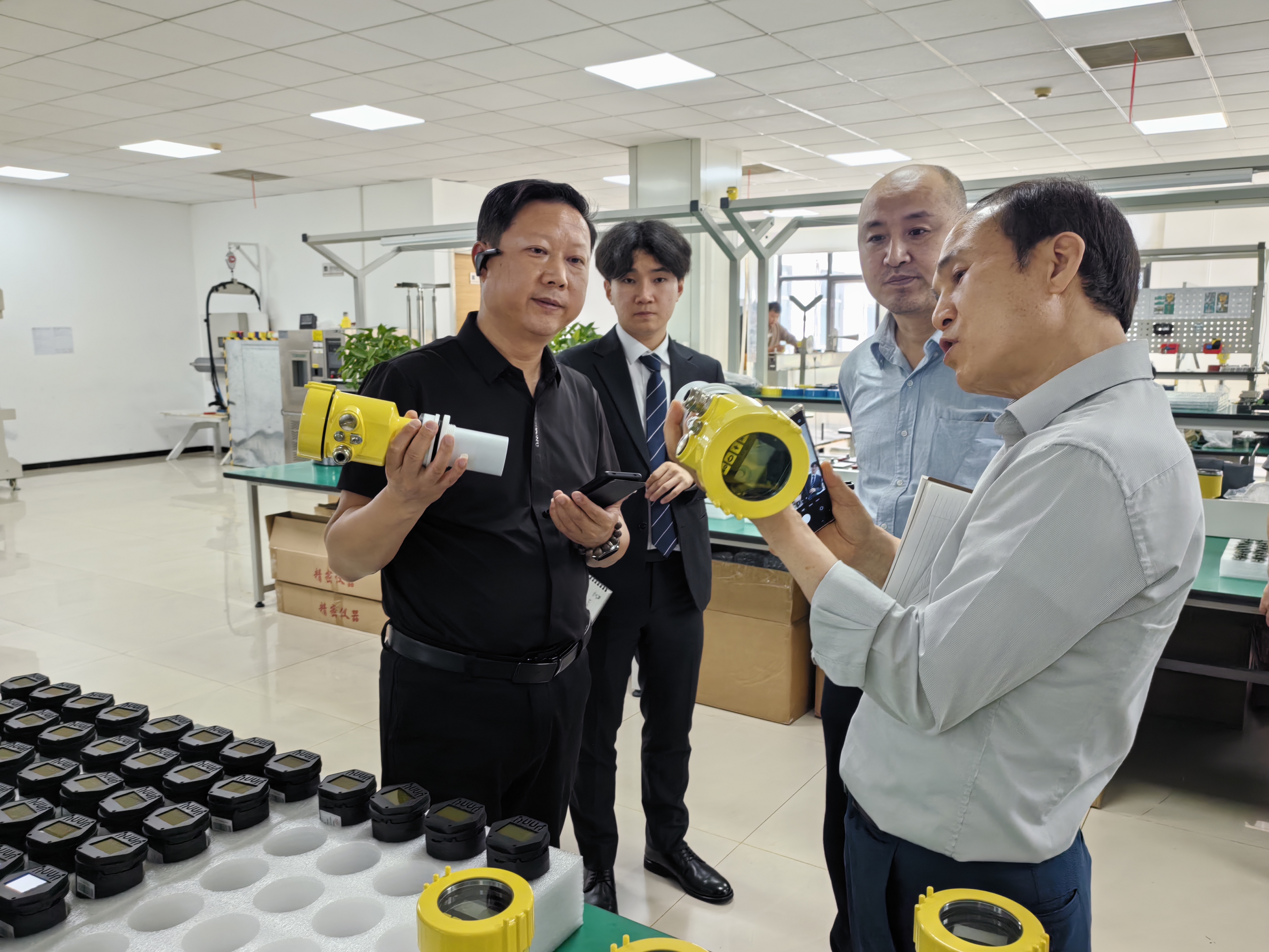 韓國(guó)客戶到訪北京精誠(chéng)瑞博 開展技術(shù)交流與車間考察